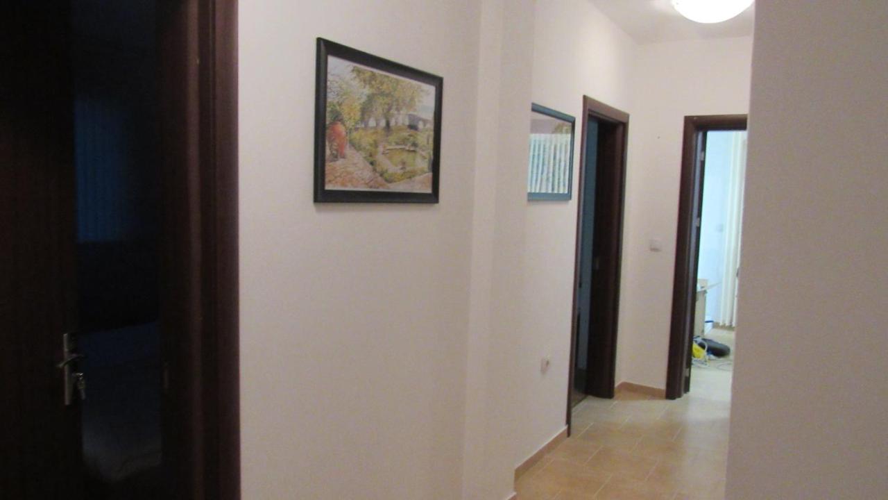 Apartment Crystal Балчик Екстериор снимка