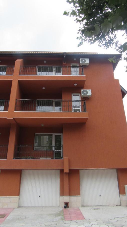 Apartment Crystal Балчик Екстериор снимка