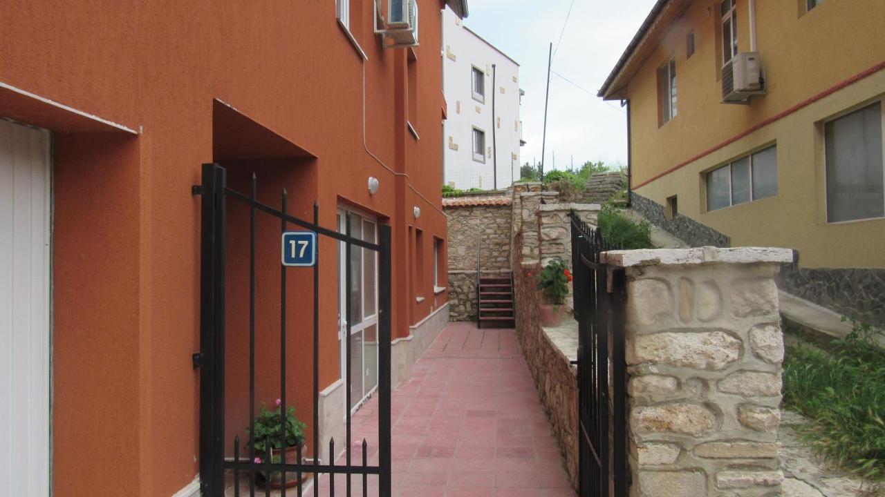 Apartment Crystal Балчик Екстериор снимка